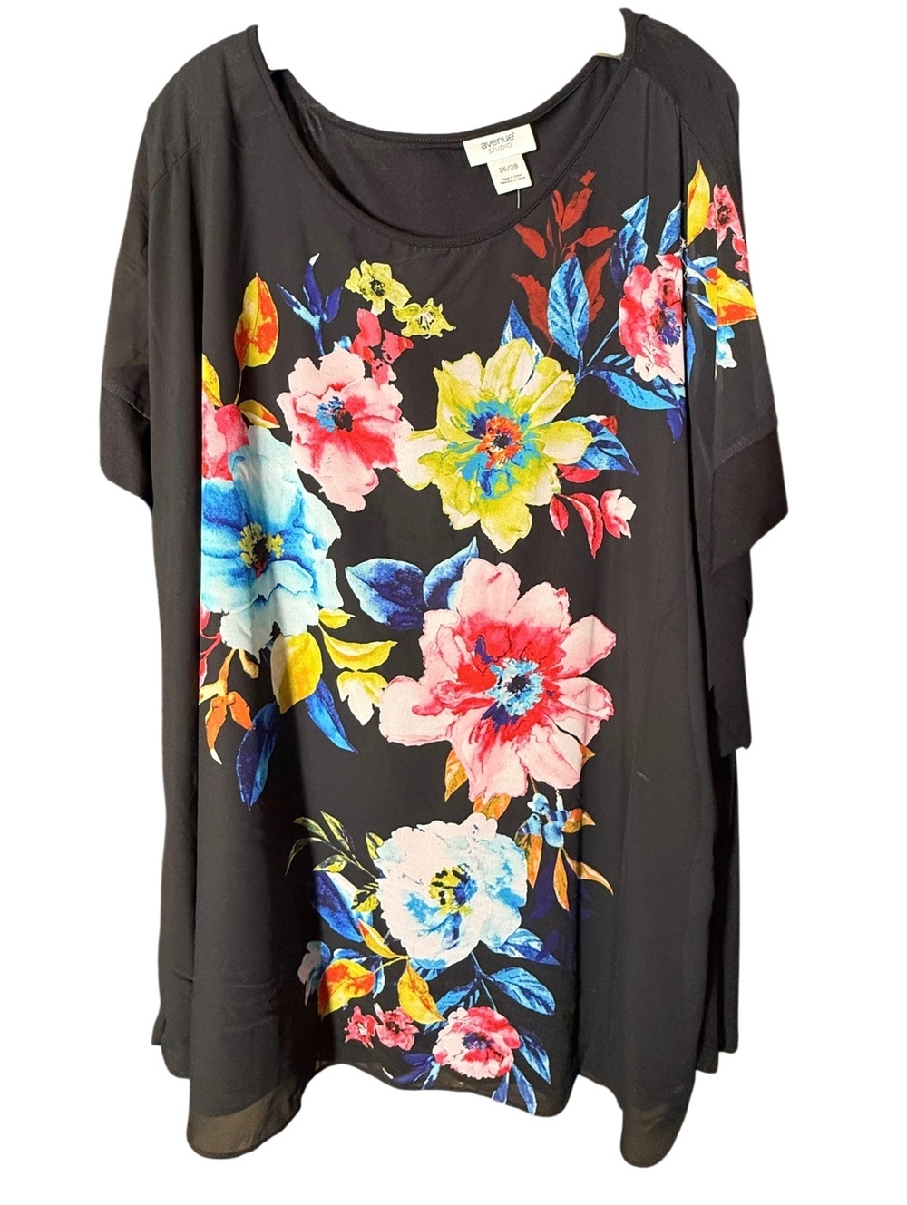NWT Avenue Floral Top 26/28